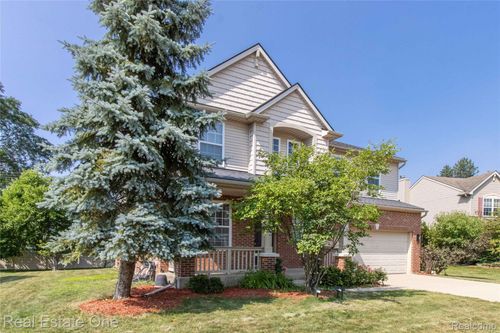 30102 Sparkleberry Dr, Southfield, MI, 48076-2076 | Card Image