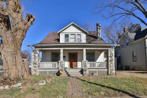 817 W Walnut St, Springfield, MO, 65806-1821 | Card Image