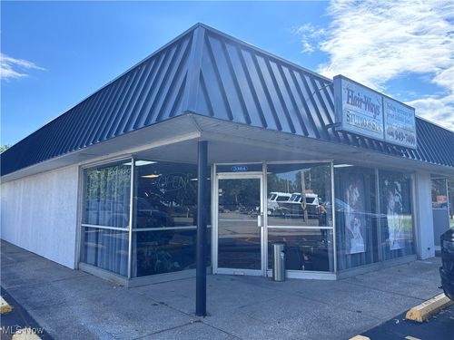 5384 E Lake Rd, Sheffield Lake, OH, 44054-1823 | Card Image