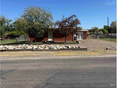 1937 4th Ave E, Twin Falls, ID, 83301-7403 | Card Image