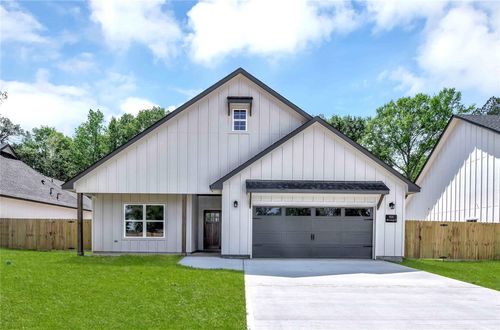 100 Bluegill Dr, Shepherd, TX, 77371-7095 | Card Image