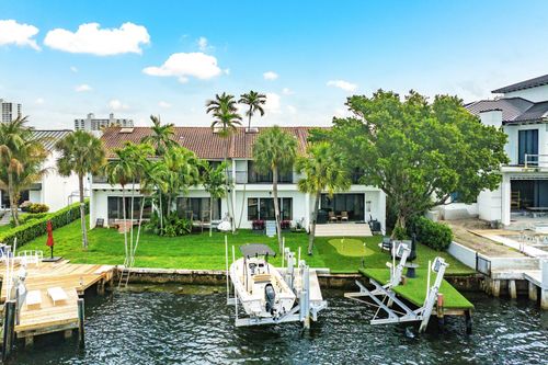 605 Ne 19th Ave, Deerfield Beach, FL, 33441-3720 | Card Image