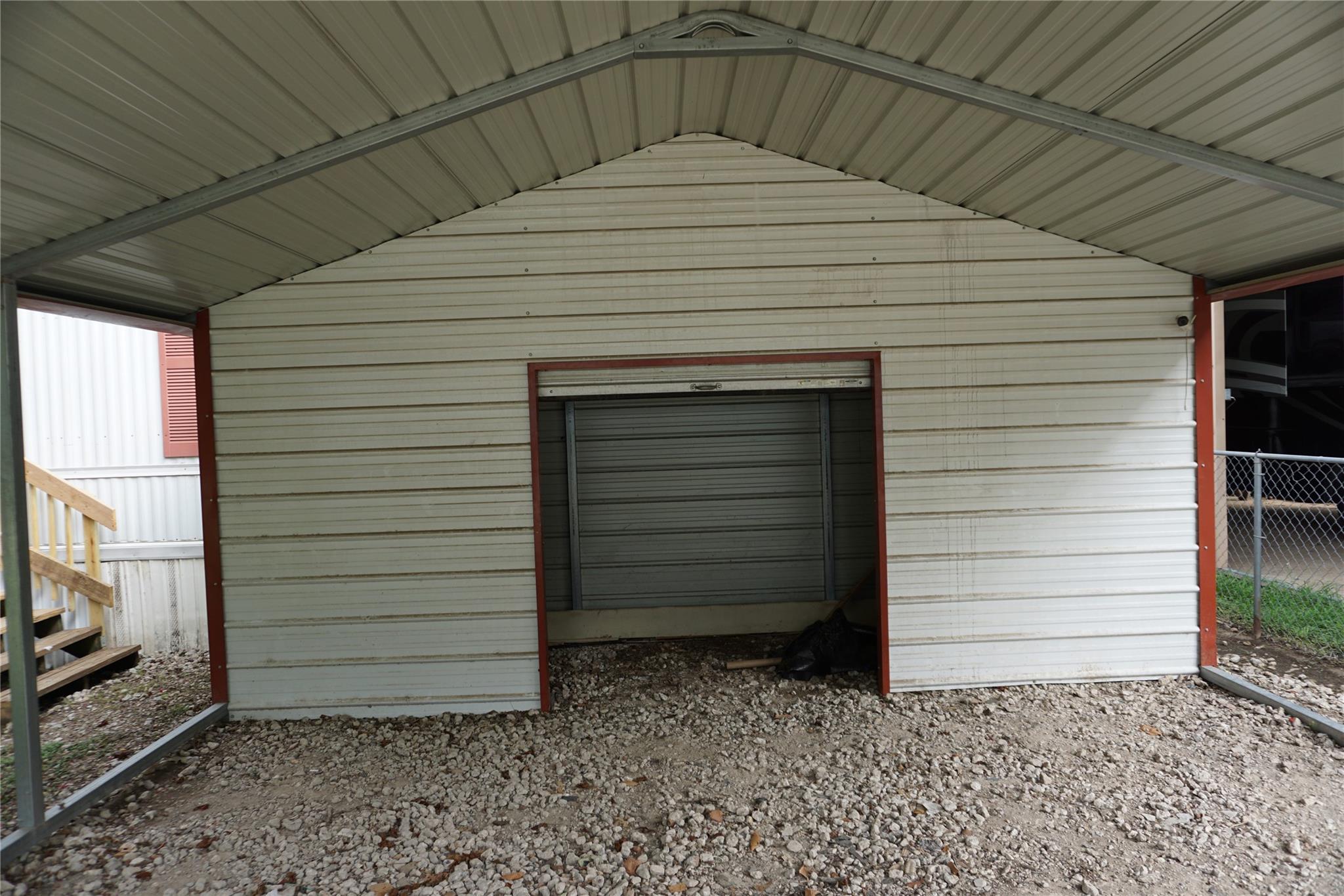 Residential Lease in Willis 4