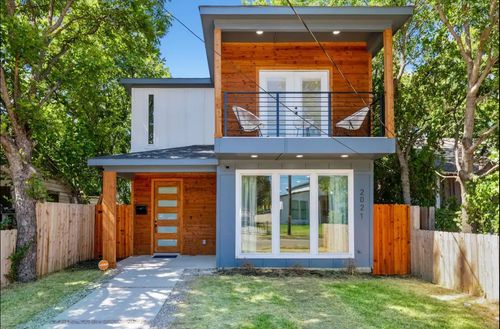 2021 Leath St, Dallas, TX, 75212-1743 | Card Image