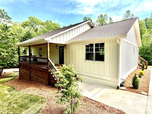 316 Big Raven Ln, Saluda, NC, 28773-8700 | Card Image