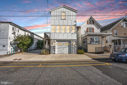 113 W Roberts Ave, Wildwood, NJ, 08260-1834 | Card Image