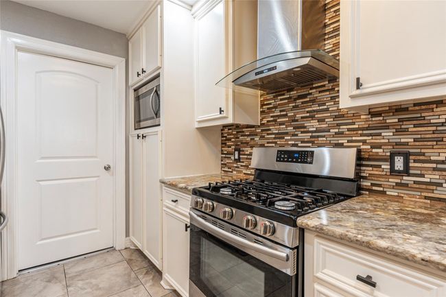 2302 Peach Ln, House other with 4 bedrooms, 3 bathrooms and 4 parking in Pasadena TX | Image 17