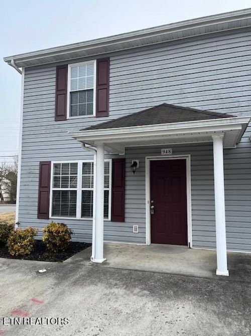 948 Micro Way, Knoxville, TN, 37912 | Card Image