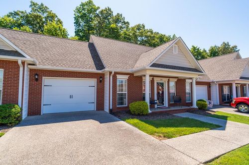 124 Saint James Pl, Cookeville, TN, 38501-4255 | Card Image