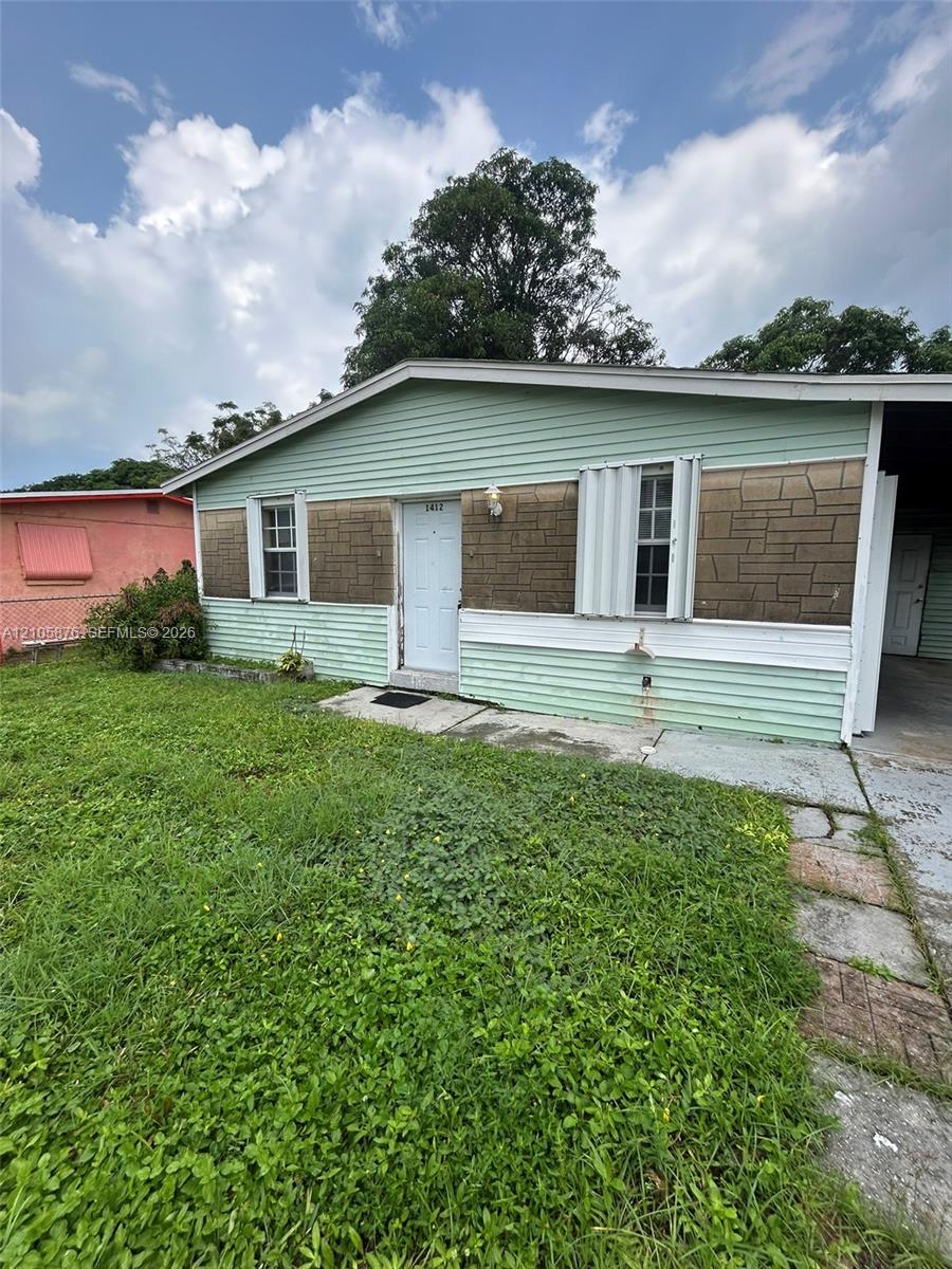 Residential Lease in Riviera Beach