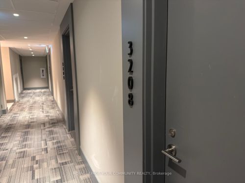 3208-50 O'Neill Rd, North York, ON, M3C0R1 | Card Image