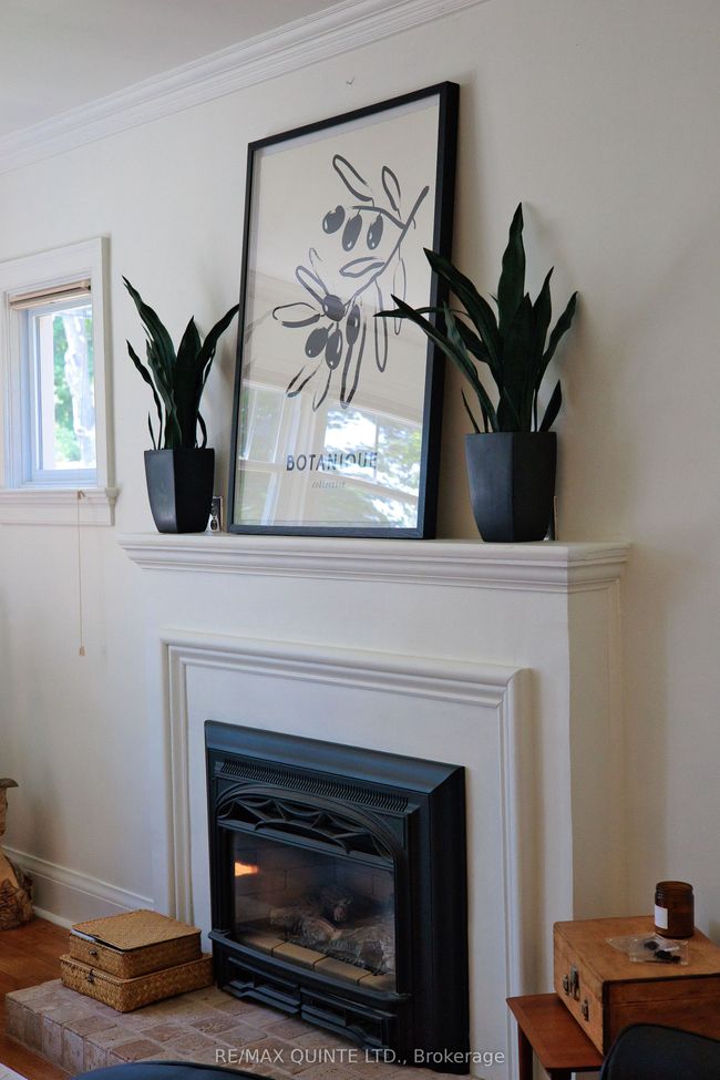 291 Dufferin Ave, House other with 2 bedrooms, 2 bathrooms and 8 parking in Belleville ON | Image 10