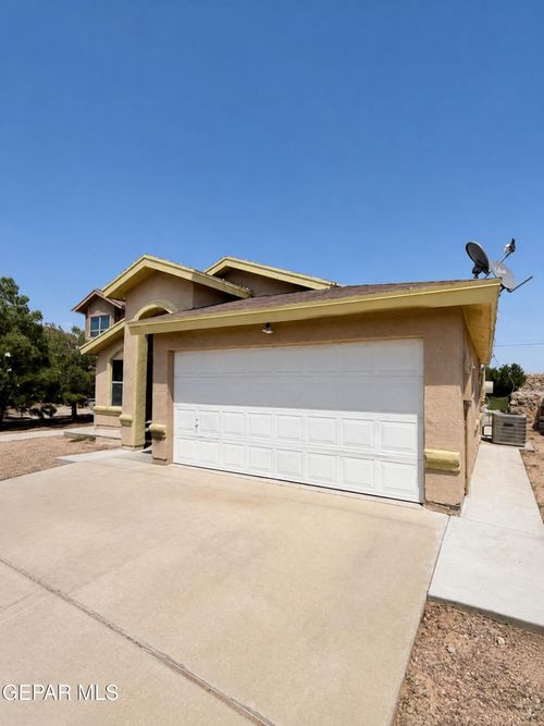 4756 Beacham St, El Paso, TX, 79938-7358 | Card Image