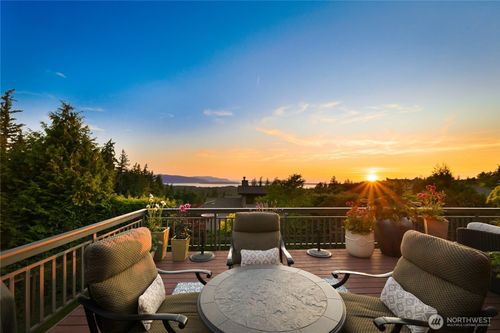 2010 Samish Crest Way, Bellingham, WA, 98229-4909 | Card Image