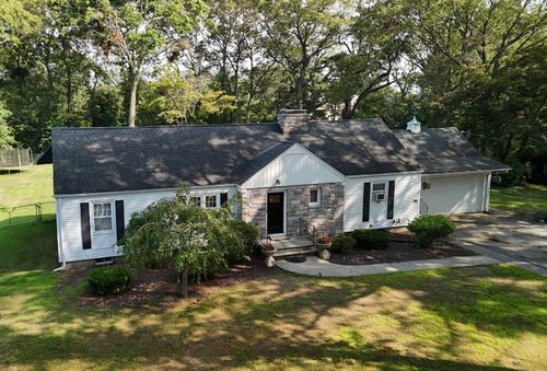 14 Hillcrest Rd, Trumbull, CT, 06611-5209 | Card Image