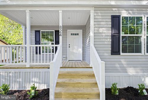 824 Carrie Ct, LANCASTER, PA, 17601-5846 | Card Image