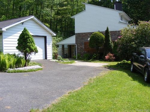 212 Old Dutch Hollow Rd, Monroe, NY, 10950-4549 | Card Image