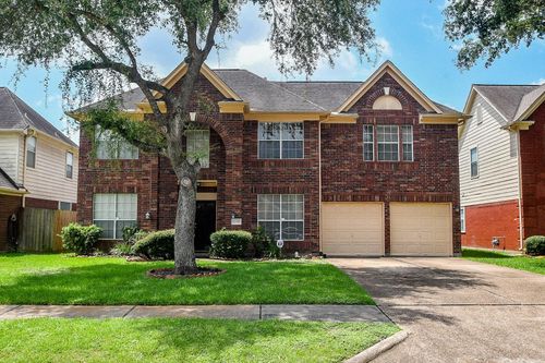 15715 Brookwood Lake Pl, Sugar Land, TX, 77498-7146 | Card Image
