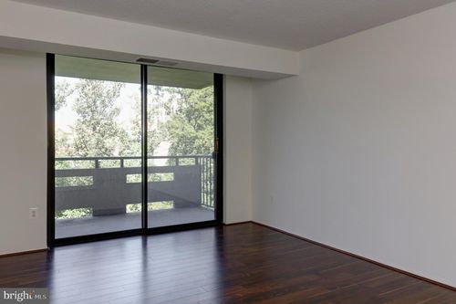 apt-1016-1808 Old Meadow Rd, MCLEAN, VA, 22102-1831 | Card Image