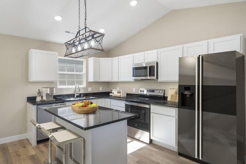 2783 Maple St, Hollister, MO, 65672-5183 | Card Image