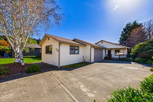 3581 Clifton Way, Fortuna, CA, 95540-3356 | Card Image