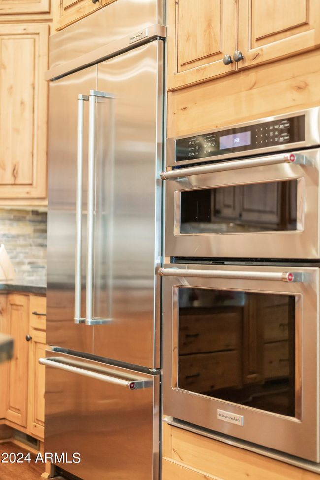 Stainless Steel Appliances | Image 25