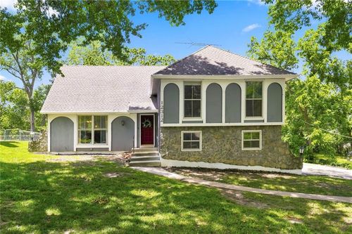 12312 Askew St, Grandview, MO, 64030-1512 | Card Image