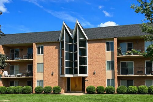 apt-203-1001 N Mill St, Naperville, IL, 60563-2539 | Card Image