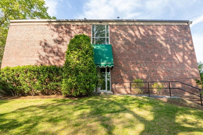 APT-131 - 1202 Greendale Ave, Condo with 1 bedrooms, 1 bathrooms and 1 parking in Needham MA | Image 4