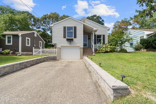 523 Hillside Avenue, Point Pleasant, NJ, 08742 | Card Image