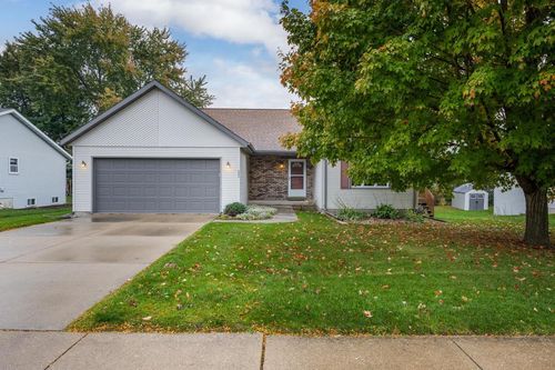 850 N Perry Pkwy, OREGON, WI, 53575-3302 | Card Image