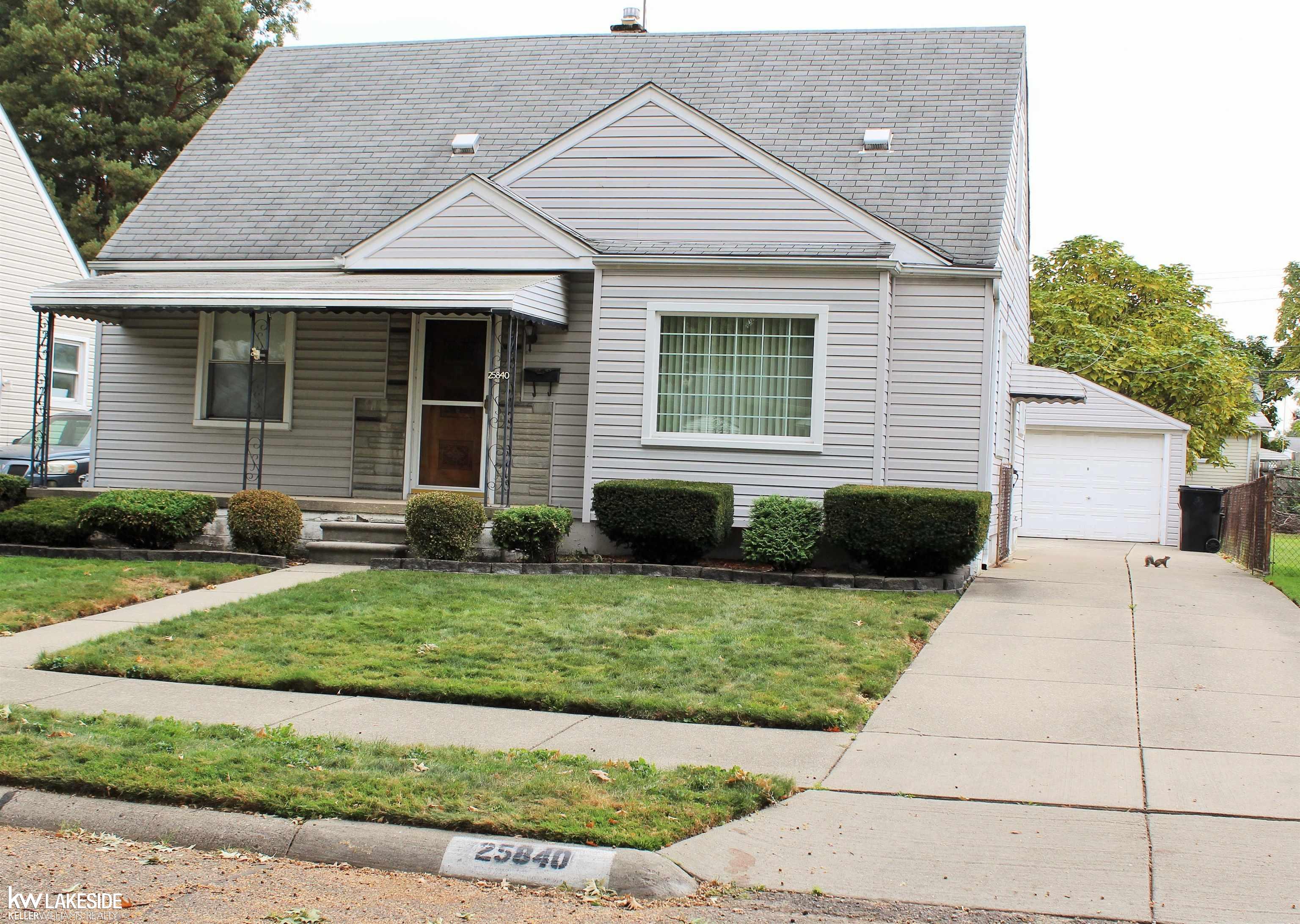 Fortuna St, Roseville, MI 48066