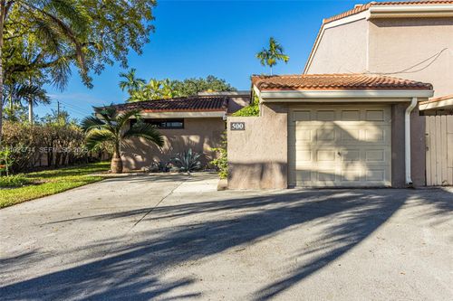 17-500 Bonnie Brae Way, Hollywood, FL, 33021-2905 | Card Image