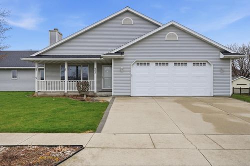 607 S 2nd Street, Cedar Grove, WI, 53013 | Card Image