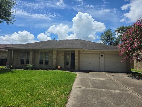3827 Pecan Cir, La Porte, TX, 77571-4317 | Card Image