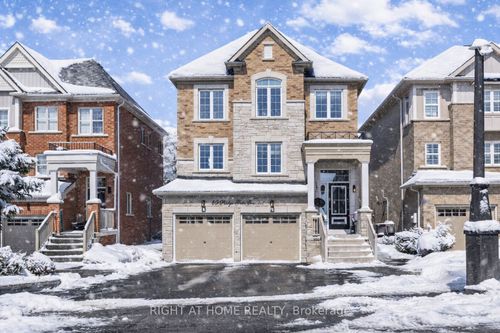 40 Ridge Gate Cres, Mount Albert, ON, L0G1M0 | Card Image