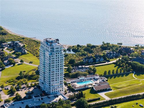 1102-1 Tower Dr, Portsmouth, RI, 02871-1638 | Card Image