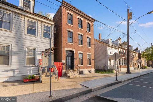 122 E Broad St, BURLINGTON, NJ, 08016-1605 | Card Image