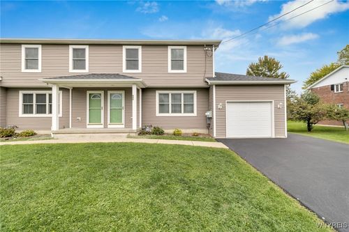 940 Reserve Rd, West Seneca, NY, 14224-4366 | Card Image
