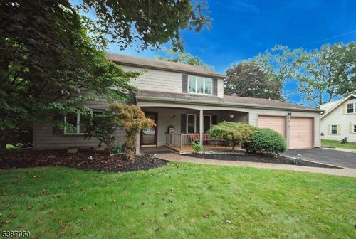 25 Hughes Rd, Somerset, NJ, 08873-2244 | Card Image