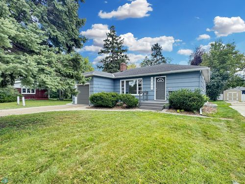 1323 10th Ave S, Moorhead, MN, 56560-3770 | Card Image