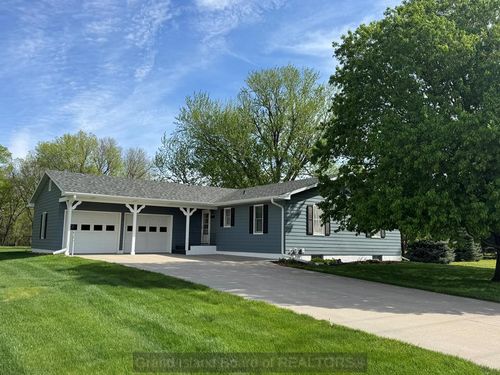 3106 W Schimmer Dr, Grand Island, NE, 68801-7298 | Card Image