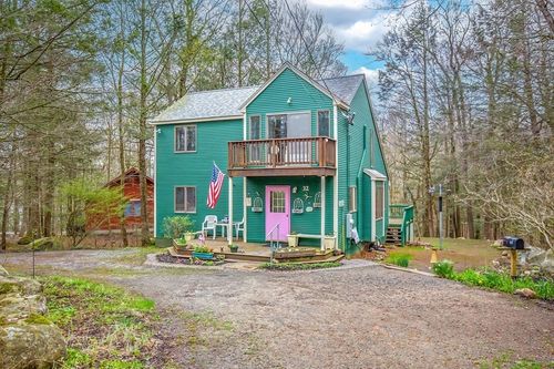 32 Woodchuck Holw, Tolland, MA, 01034-9302 | Card Image
