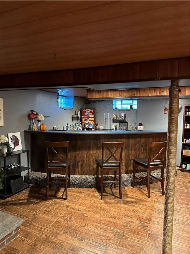 Bar area | Image 26