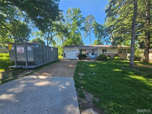 2254 Gadbury Dr, Saint Louis, MO, 63136-4514 | Card Image