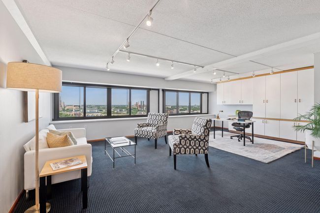 Great room faces southwest | Image 11