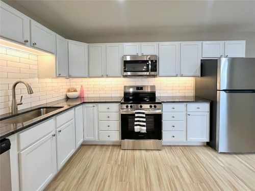 2414 Jasu Dr, Lawrence, KS, 66046-4455 | Card Image