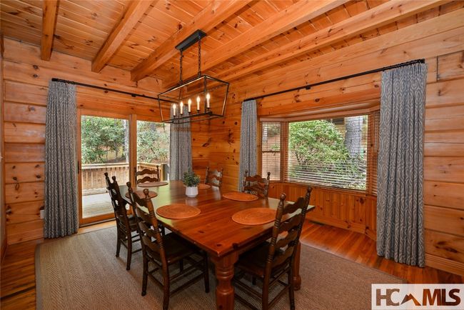 Dining in Small House | Image 15