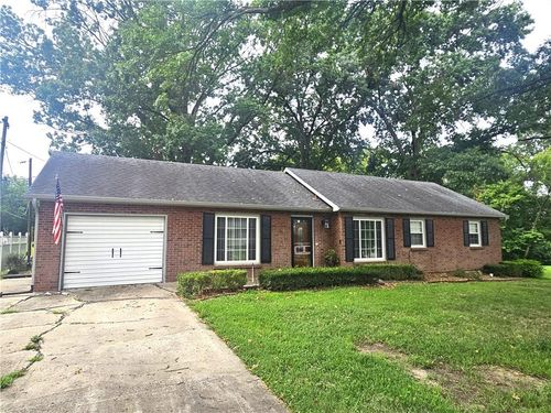 203 Ridgeway Dr, Richmond, MO, 64085-2822 | Card Image