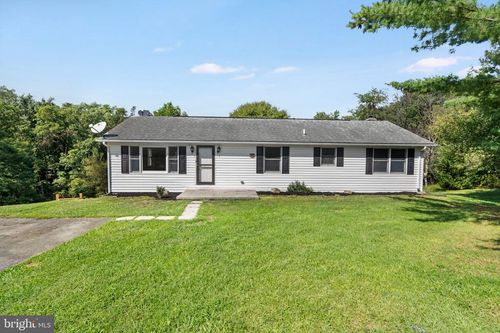 94 Bluejay Ct, Berkeley Springs, WV, 25411-6475 | Card Image